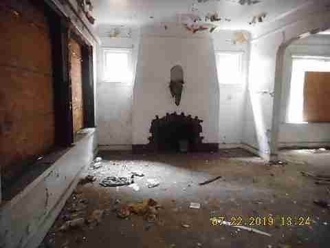 10410 Crocuslawn (11)_m.jpg